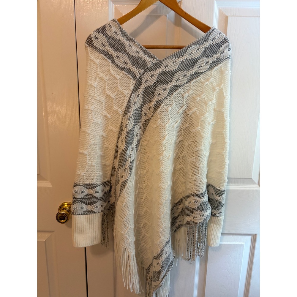 Trezo Knit Poncho Sweater with Sleeves Cream Grey Fringe Trim Asymmetrical OS